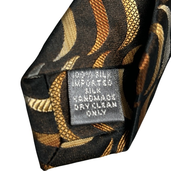 Daniel Cremieux 100% Silk Tie 60” Geometric Half Moon Pattern - Picture 3 of 4